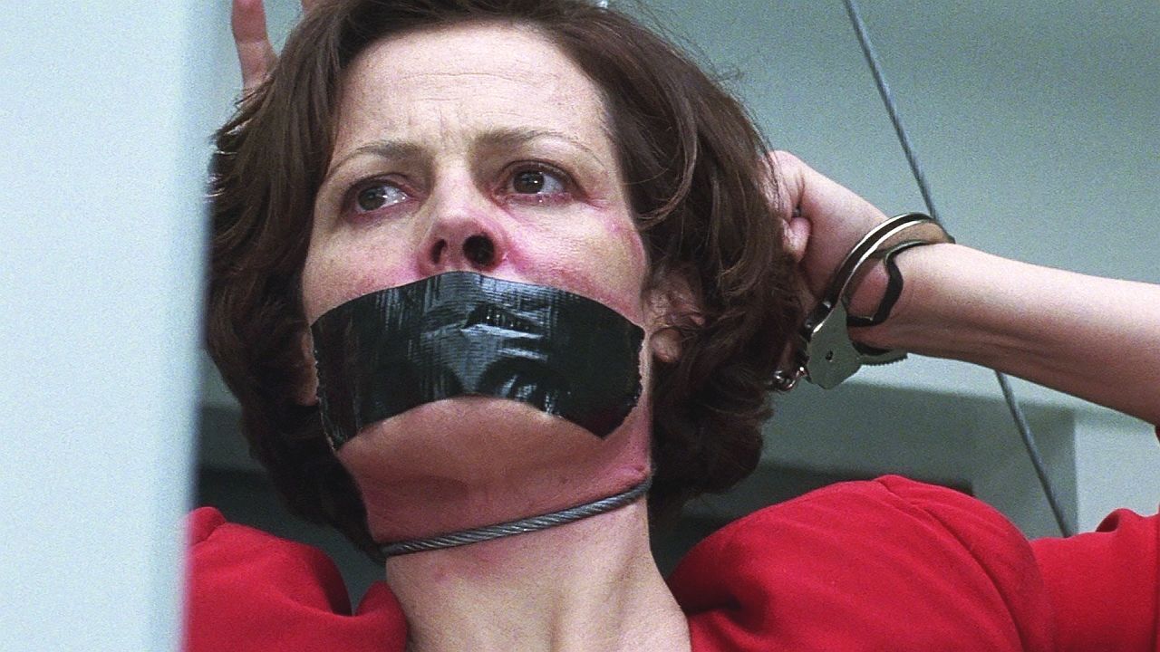 Heute werbefrei im TV: Ein packender Serienkiller-Thriller mit "Alien"-Star Sigourney Weaver in einer ihrer besten Rollen