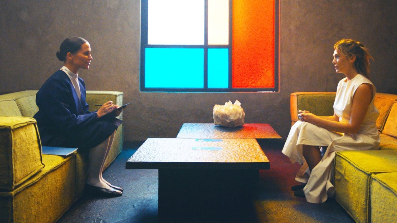 Oscargewinnerin Alicia Vikander gegen Marvel-Star Elizabeth Olsen: Deutscher Trailer zum Sci-Fi- & Psycho-Thriller "The Assessment"
