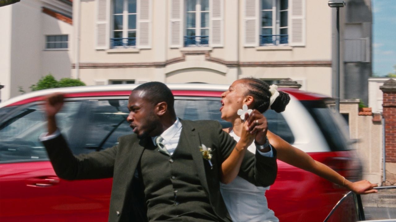 Nour (D’Johé Kouadio) ist eine überglückliche Braut.