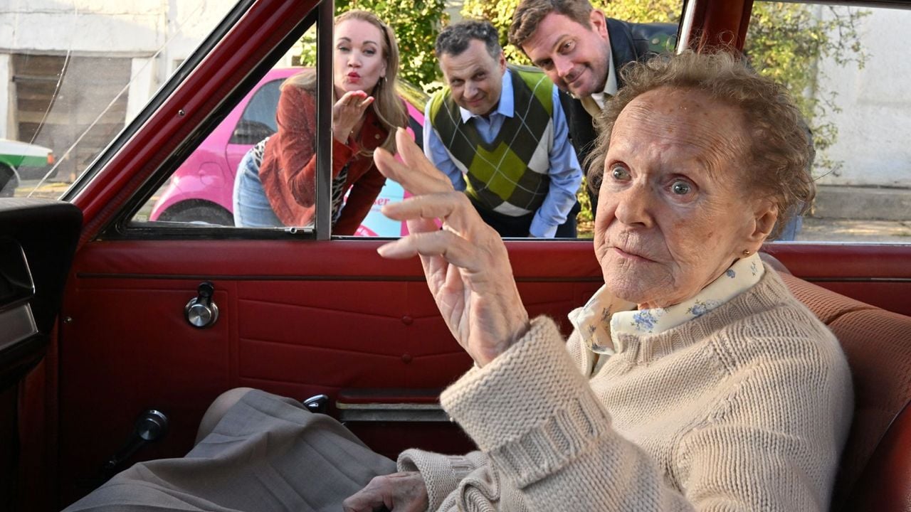 Oma Eberhofer (Enzi Fuchs) ist und bleibt das Herz der Filmreihe.
