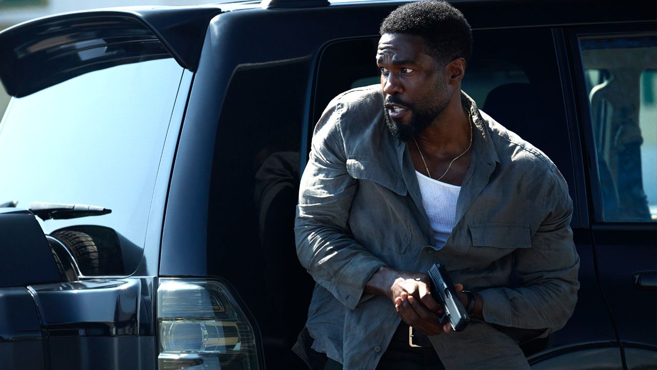 Yahya Abdul-Mateen II als John Creasy in 