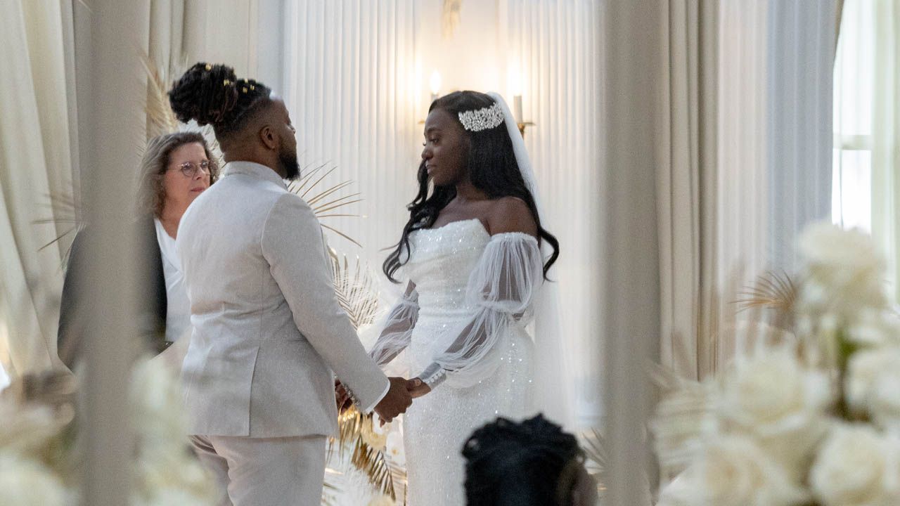 Verliebt, aber nicht verheiratet: Sally und Medina haben Zweifel.