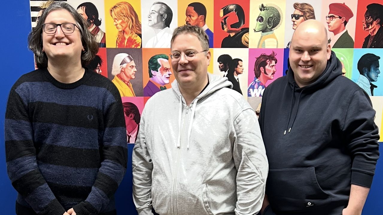 Christoph Hochhäusler (Mitte) zu Besuch in der FILMSTARTS-Redaktion mit den Leinwandliebe-Podcastern Christoph Petersen und Kamil Moll. 
