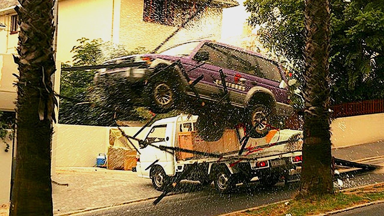 Stellt das Bier kalt und legt Chips nach: Die deutsche Antwort auf "Fast & Furious" ist nun komplett im Heimkino