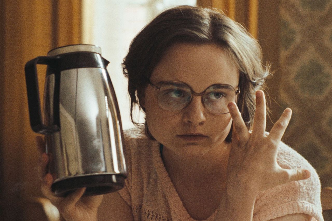 Lena Urzendowsky wusste genau, was Mascha Schilinski für einen Film machen will – und deshalb war es auch kein Problem, dass das knappe Budget nur für ein bis drei Anläufe pro Szene gereicht hat.