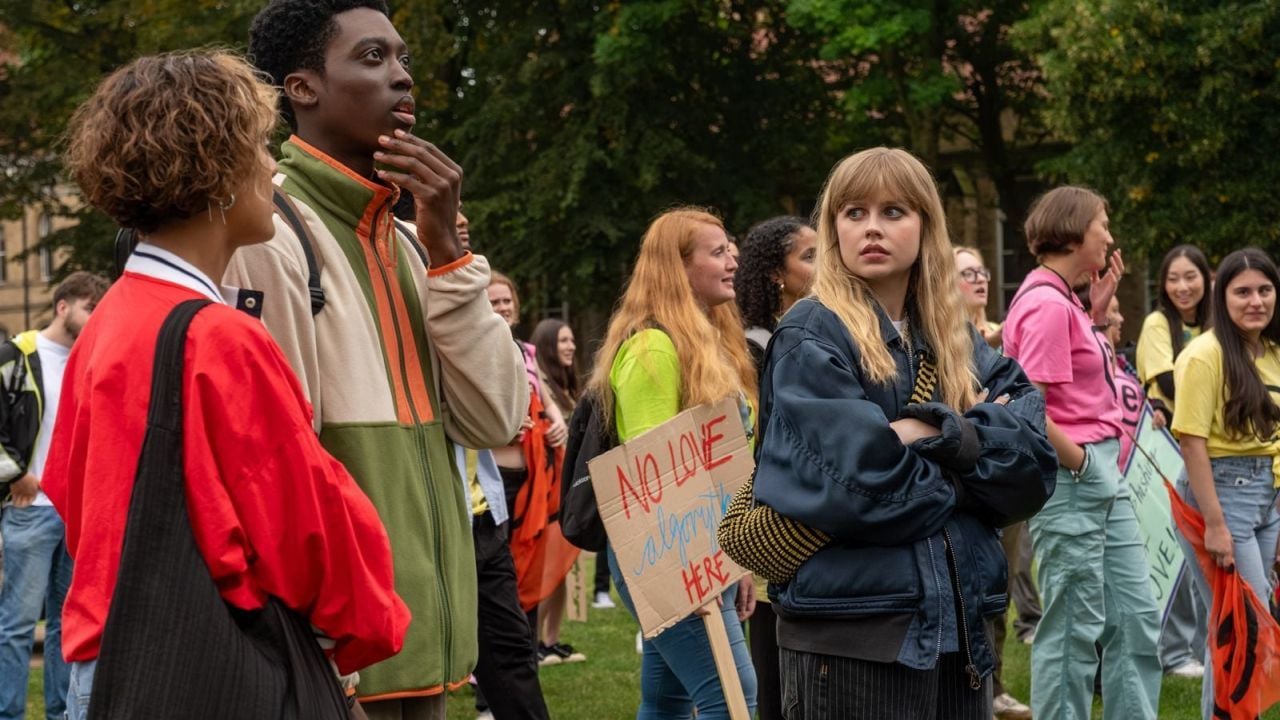 Nicht nur Owen, auch Emily (Angourie Rice) muss einsehen, dass sie bislang womöglich die Falschen angehimmelt hat. 