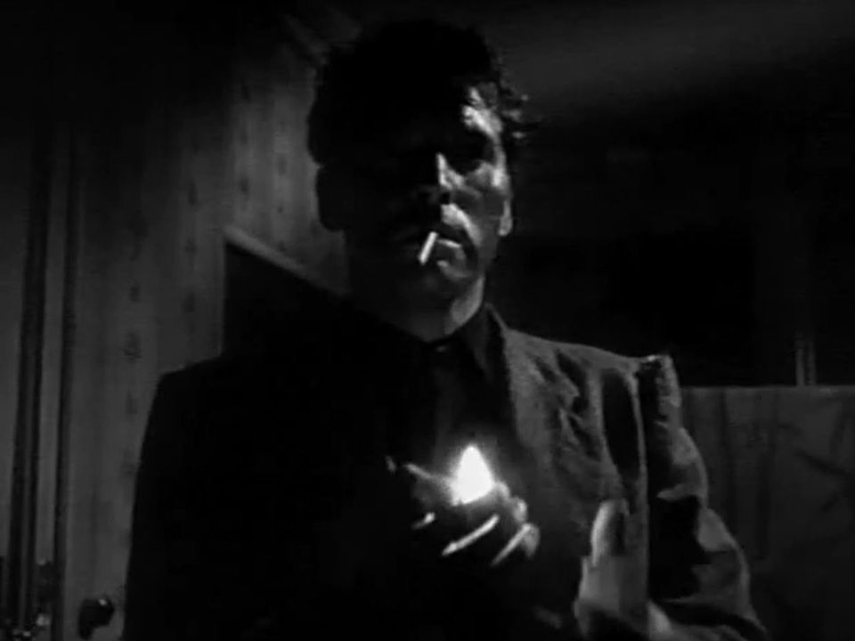 Dieser Romantik-Thriller ist zuweilen noch düsterer als die Zukunft, die sich die Hauptfiguren in kargen Momenten ausmalen.