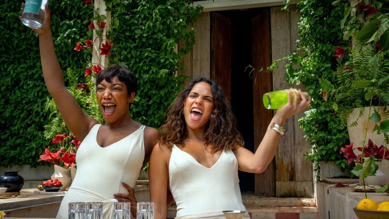 Auf der Insel ist das ganze Leben eine Party – zumindest bis sich der LSD-geschwängerte Drogenrausch irgendwann als höllischer Albtraum entpuppt. 