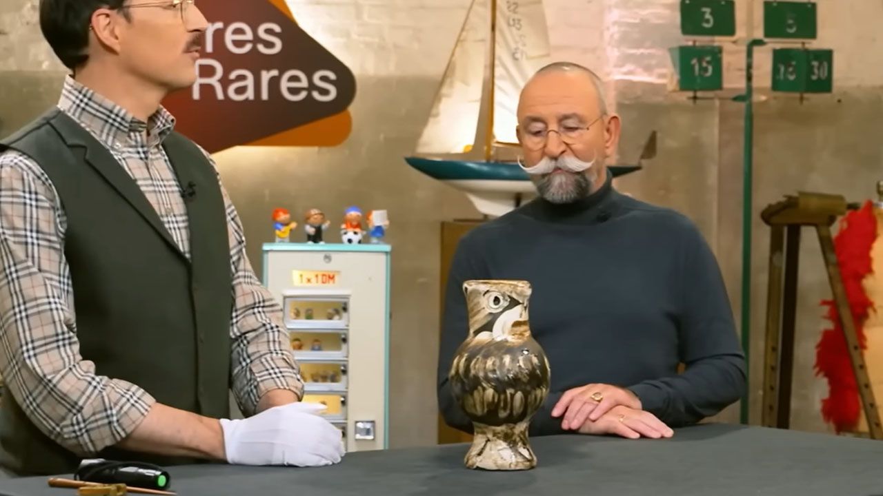 Dieser Krug sieht aus wie eine Eule. Sein Schöpfer ist der berühmteste Künstler überhaupt.
