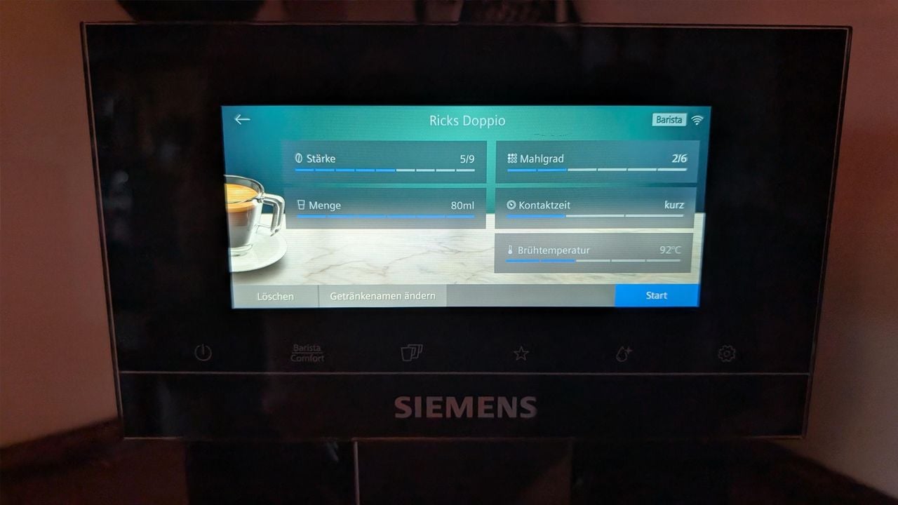 Beim Siemens EQ900 könnt ihr genauso viel Einstellen wie bein einer Siebträger-Maschine.