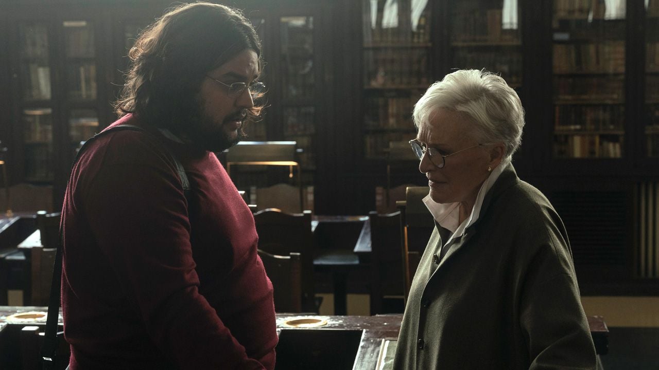 Hollywood-Legende Glenn Close als Literaturwissenschaftlerin, für die Alberto (Carlos González) eine besondere Überraschung bereithält.
