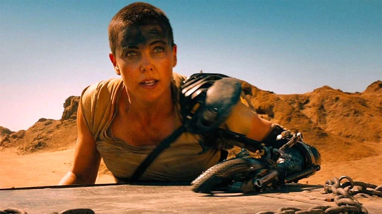 "Er ist dick und kann kaum kämpfen": Charlize Theron rechnet heftig mit 90er-Jahre-Actionstar ab