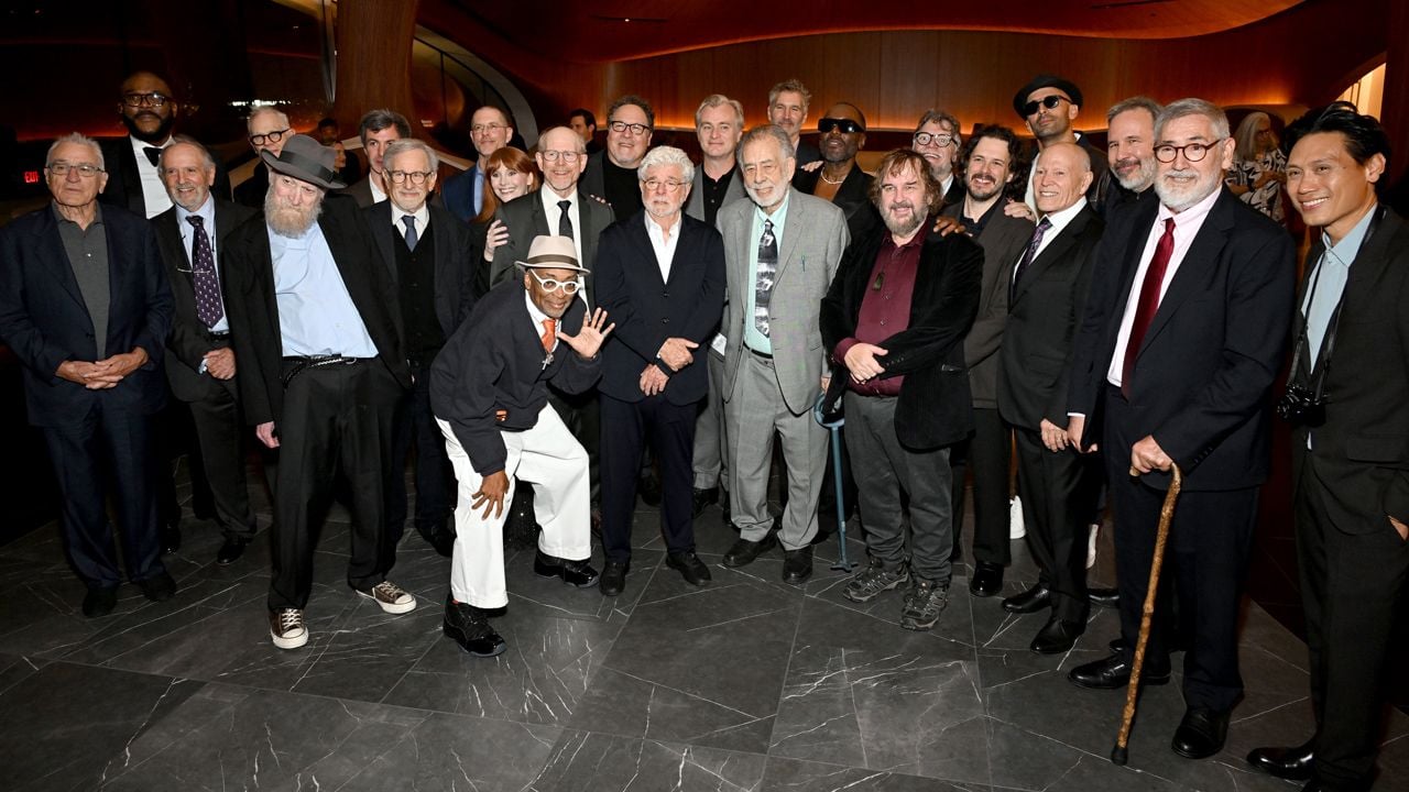 George Lucas im Kreis von reichlich Prominenz bei der Museumseröffnung: Mehr Hollywood-Power auf einem Bild geht kaum.