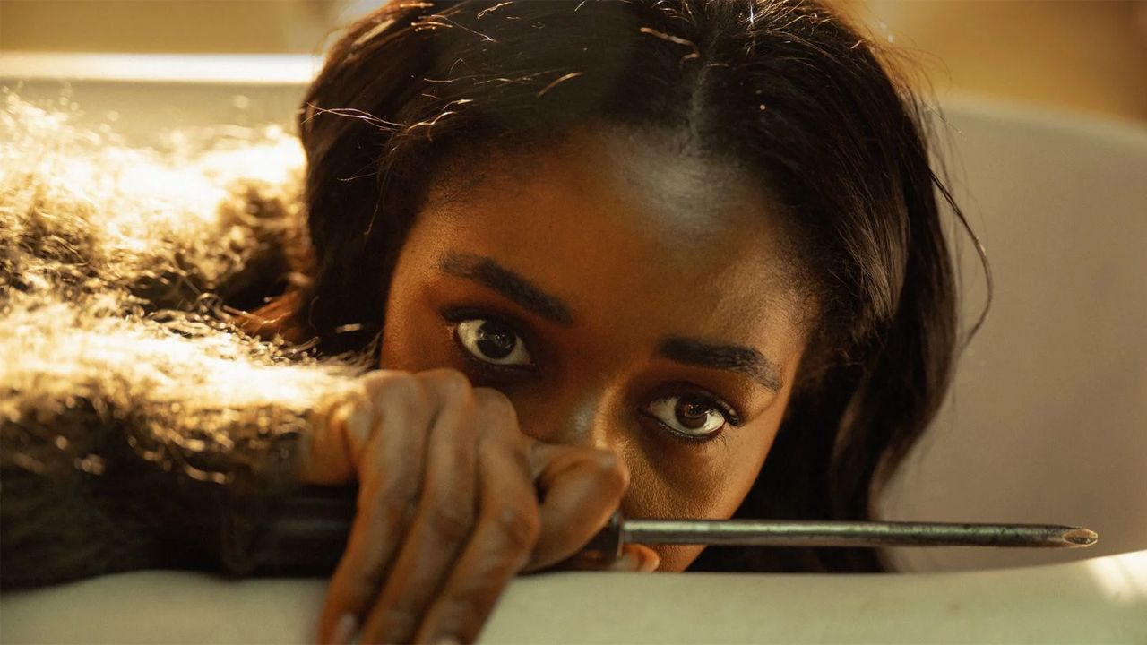 Ayo Edebiri gibt ihr Bestes!