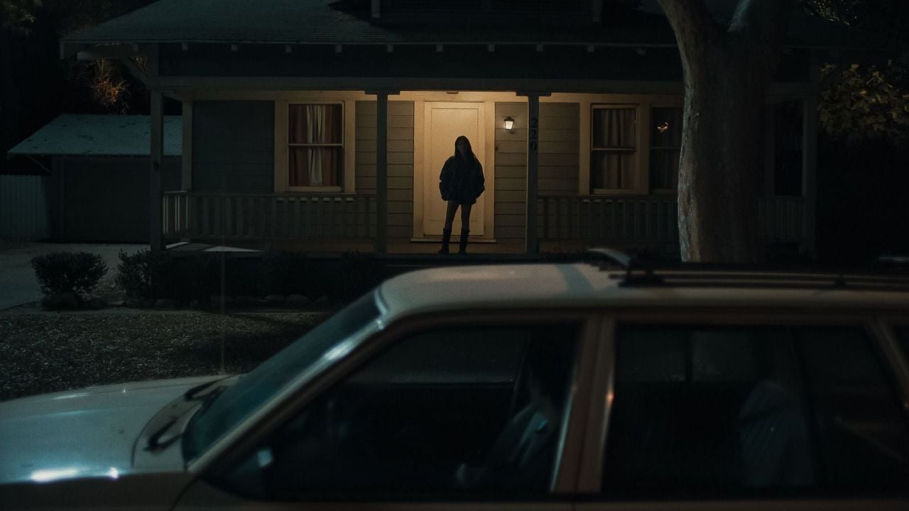 Genau in dem Auto findet der Gore-Ausbruch statt, wegen dem „Obsession - Du sollst mich lieben“ fast mit einer für Studiofilme superseltenen NC-17-Altersfreigabe belegt worden wäre.