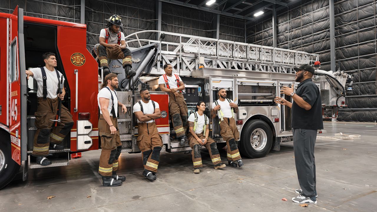 Tyler Perry (rechts) und sein Cast beim ersten Drehtag zur neuen Serie