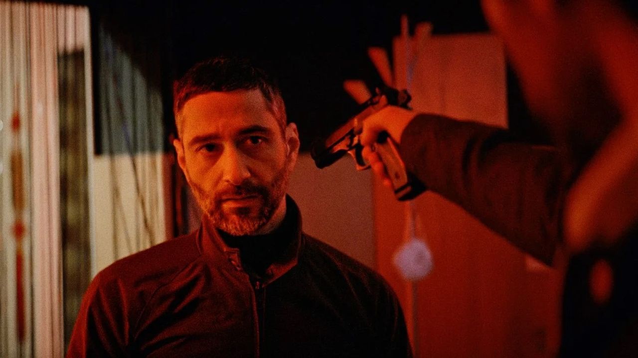 Als Hauptdarsteller und Regisseur traut sich Denis Moschitto an dein dreckig-dunkles deutsches B-Movie: Gerne mehr davon!