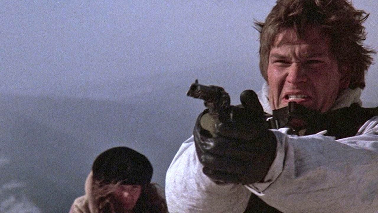 Vor 42 Jahren erschien ein kontroverser Kriegsfilm mit Patrick Swayze: Er wurde von der Kritik zerrissen, aber heute ist er absoluter 80er-Kult!