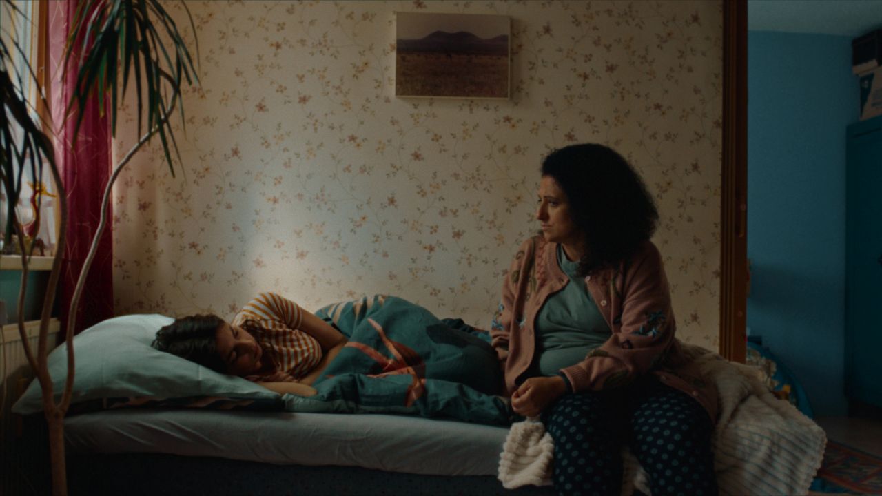 Anna (Siena Popovic) liebt ihr Mutter über alles, auch wenn sie sich manchmal für sie schämt.