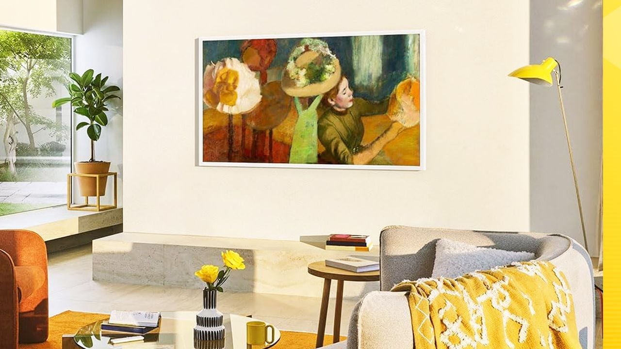 Kein hässliches schwarzes Loch mehr im Wohnzimmer: Wenn der Fernseher aus ist, verwandelt er sich einfach in eine edle Kunstgalerie.