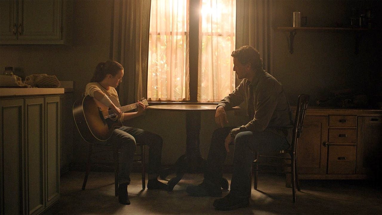 Ellie (Bella Ramsey) und Joel (Pedro Pascal) haben in Jackson Zuflucht gefunden – doch so friedlich bleibt es nicht.