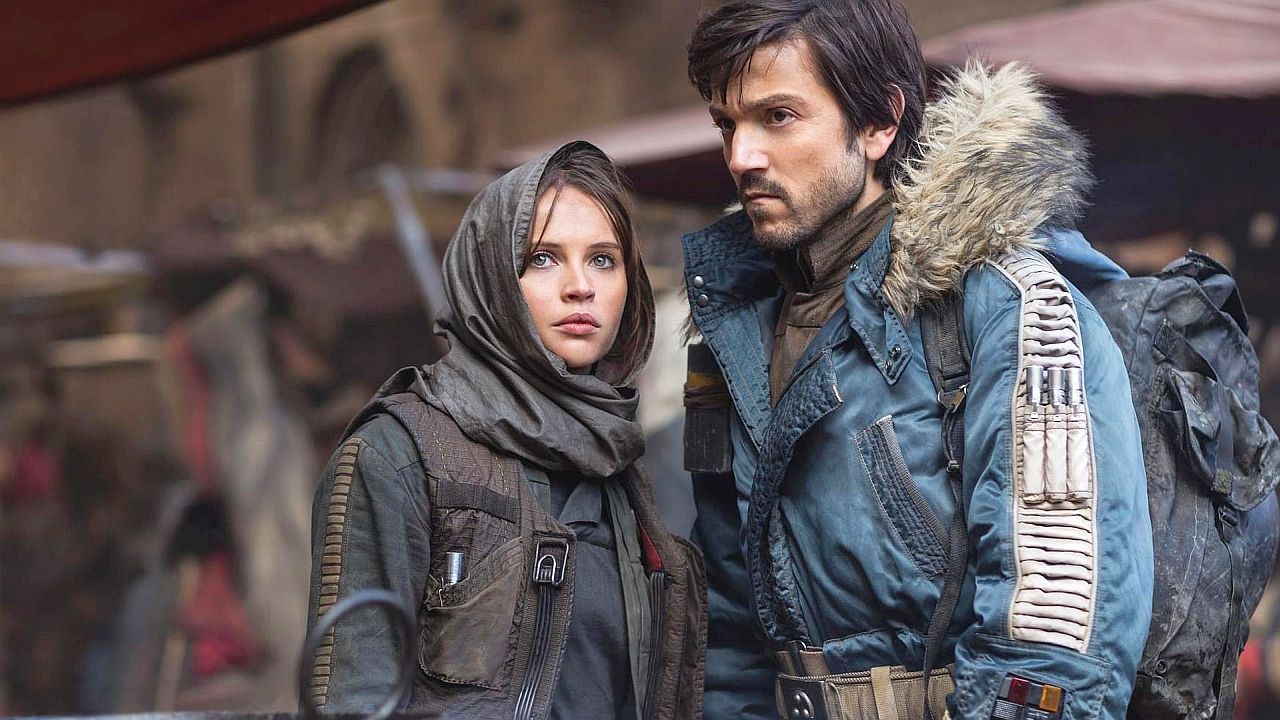 Felicity Jones und Diego Luna in 