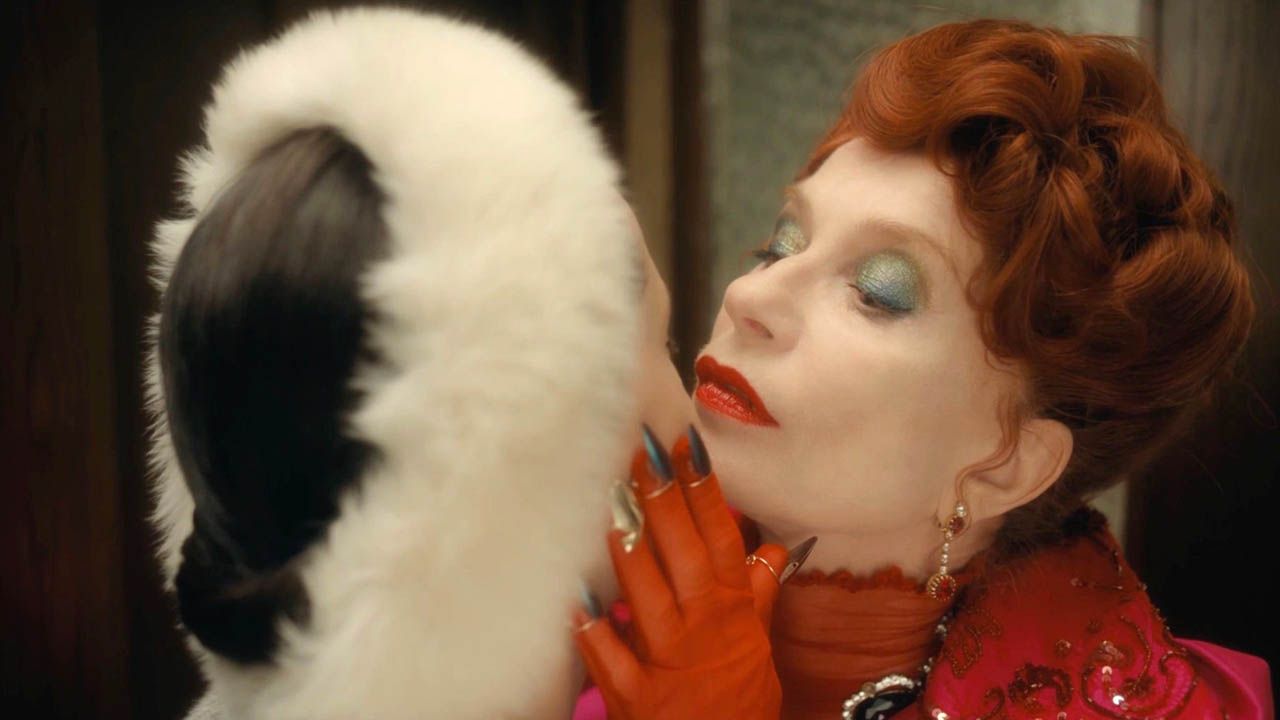 Gräfin Erzsébet Báthory (Isabelle Huppert) ist aus dem Totenreich zurückgekehrt – und giert nach Blut!