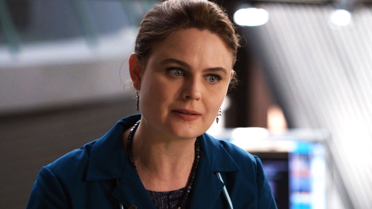 Emily Deschanel in 