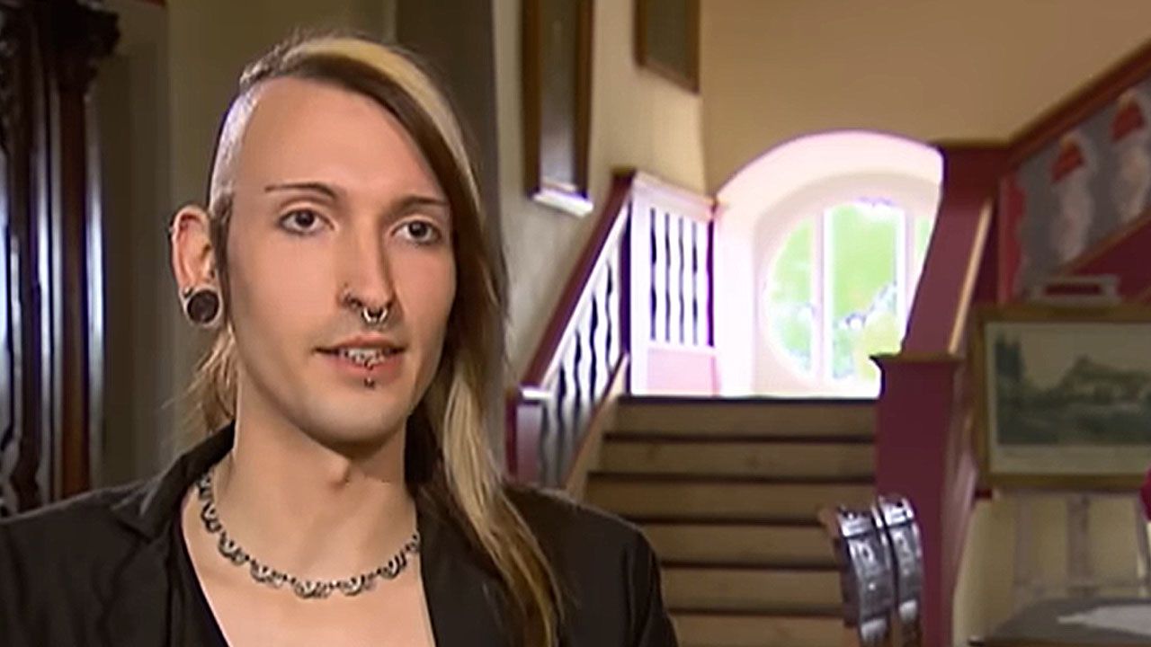 So sah Fabian Kahl in der allerersten Folge von „Bares für Rares“ (2013) aus.