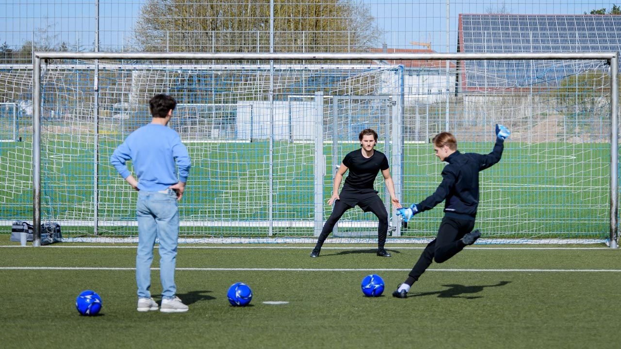 „Sturm der Liebe“-Leo lebt für den Fußball. Aber will er ein Profi werden?