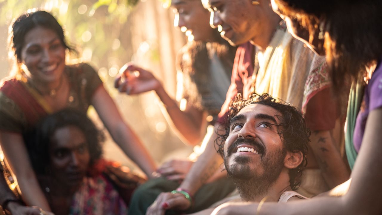 In der Gemeinschaft der Hijra findet Kid eine neue Familie.