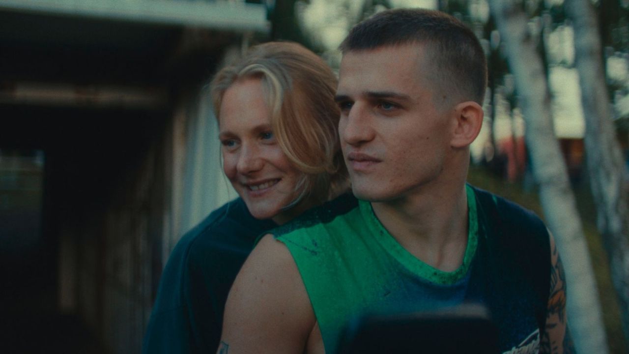 Man drückt den beiden durchaus die Daumen, selbst wenn man längst spürt, dass die Beziehung von Anfang an zum Scheitern verurteilt ist.