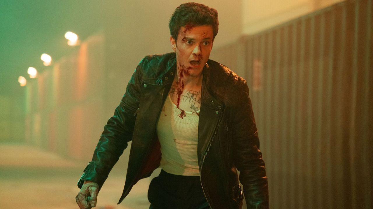 Nicht mal John McClane musste in fünf „Stirb langsam“-Filmen zusammengerechnet so viel einstecken wie „Mr. No Pain“!