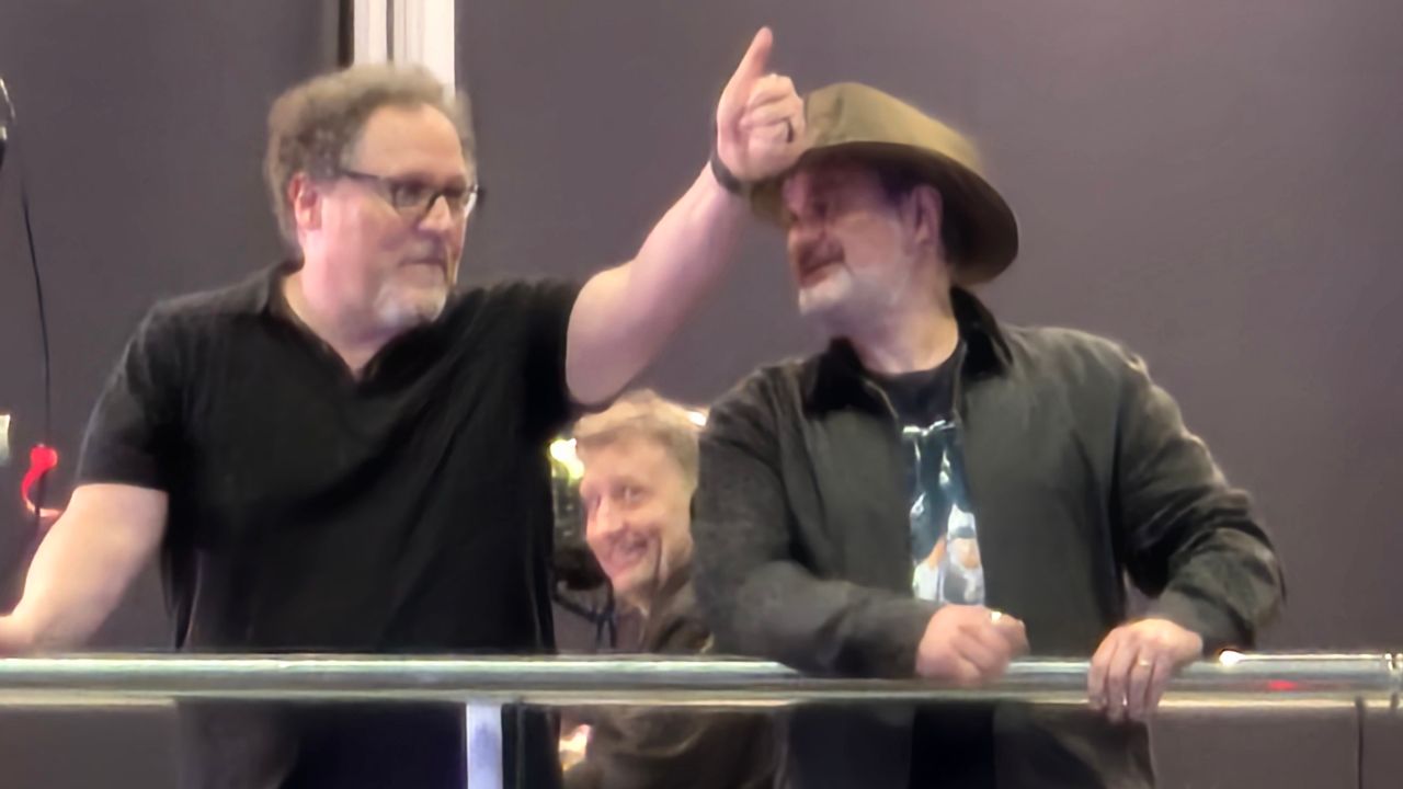 ... auch abseits der Bühnenpräsentationen waren Favreau und Filoni gemeinsam zu sehen.