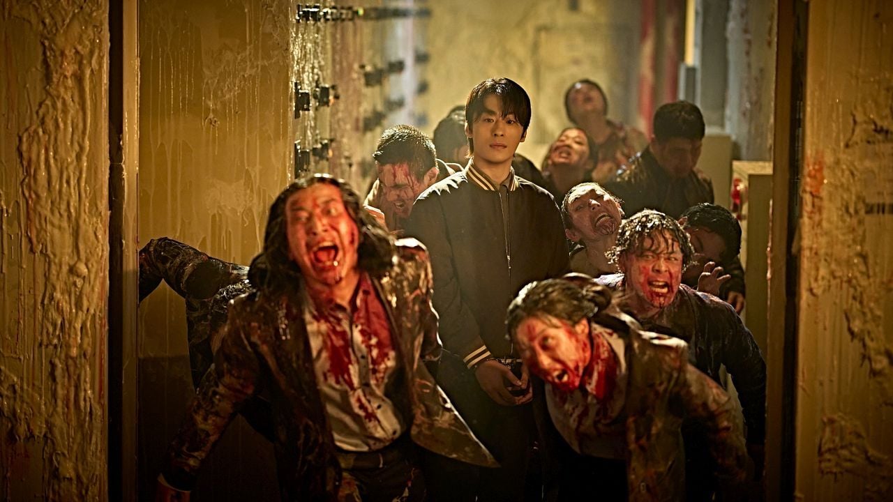 Dr. Suh Young-chul (Koo Kyo-hwan) herrscht über seinen Untoten-Schwarm.
