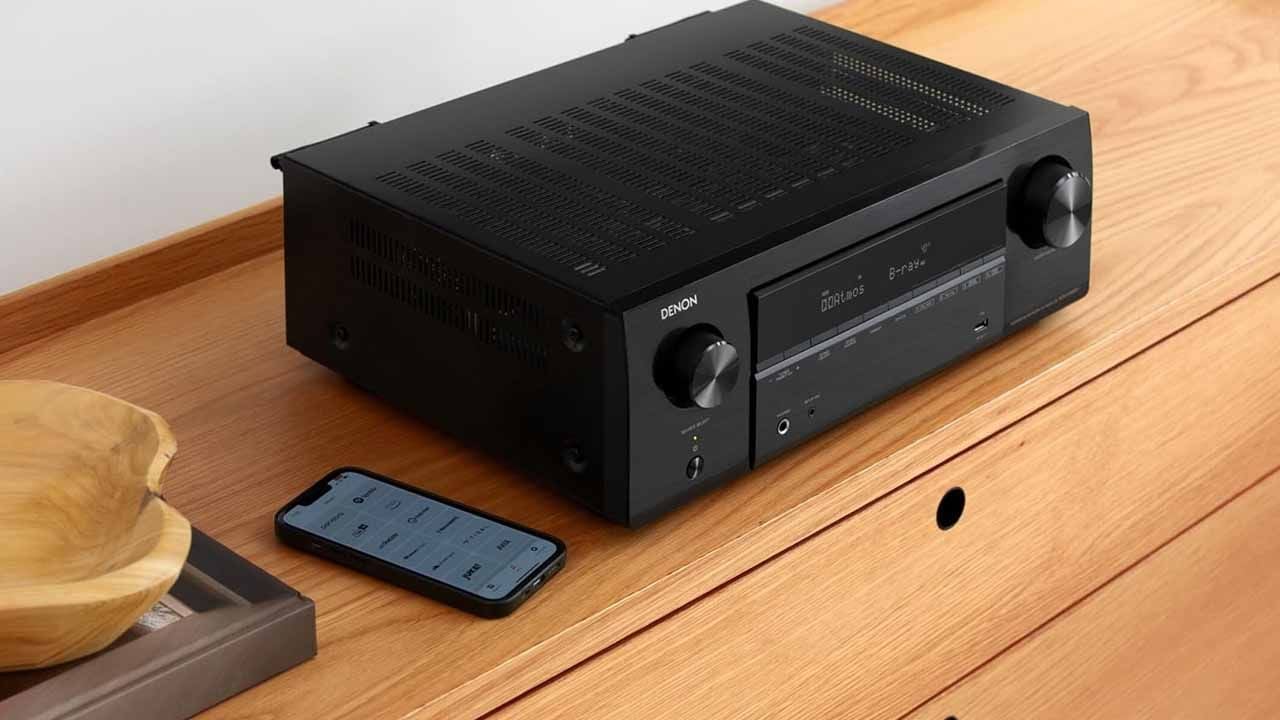 Dolby Atmos und DTS:X sorgen mit einem passenden Lautsprecher-Setup für räumlichen Klang.