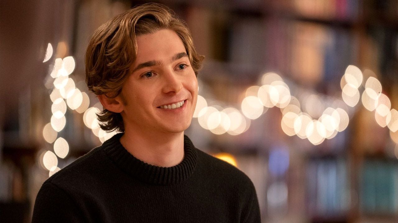 Austin Abrams in