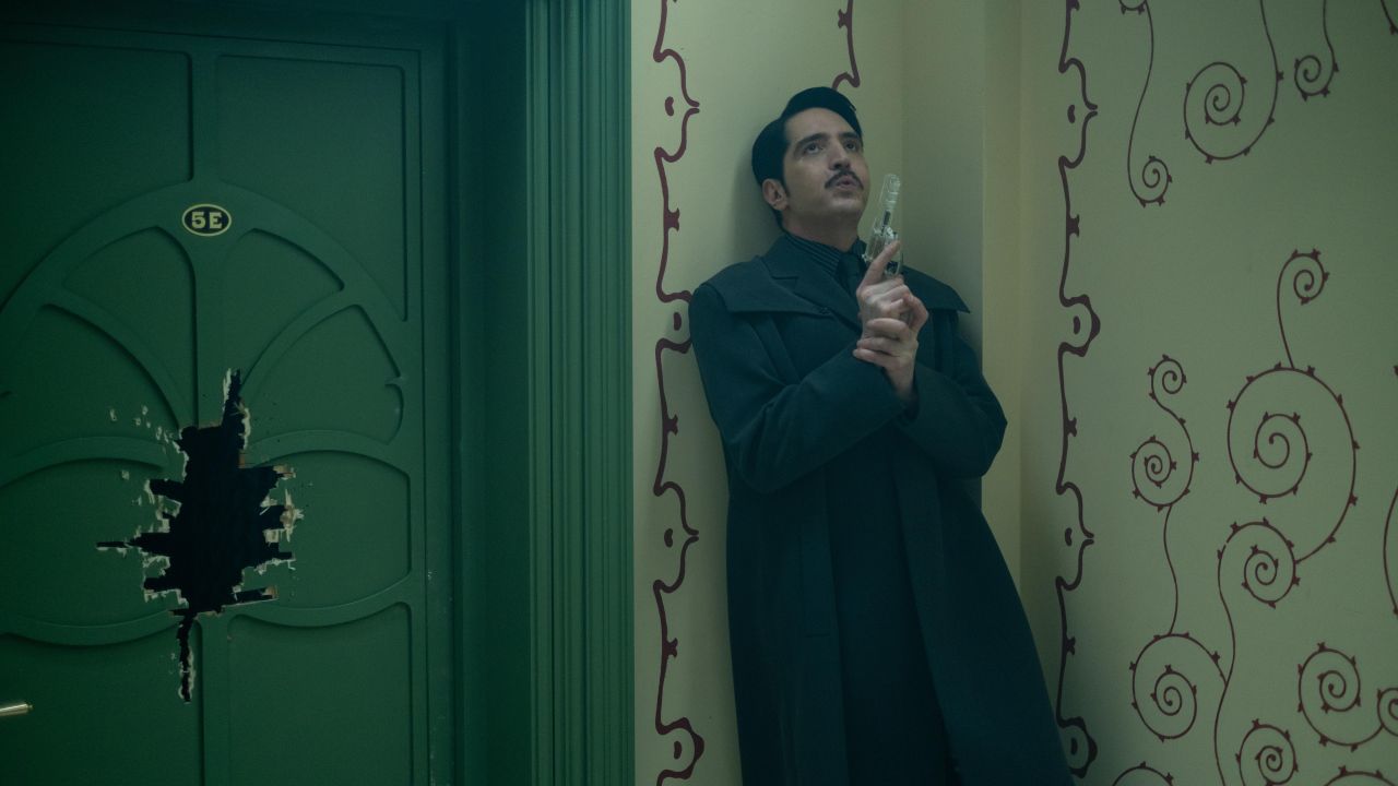 Neben Mads Mikkelsen und Sigourney Weaver mischt sich auch David Dastmalchian in das blutige Treiben zwischen Monstern und Killern ein.