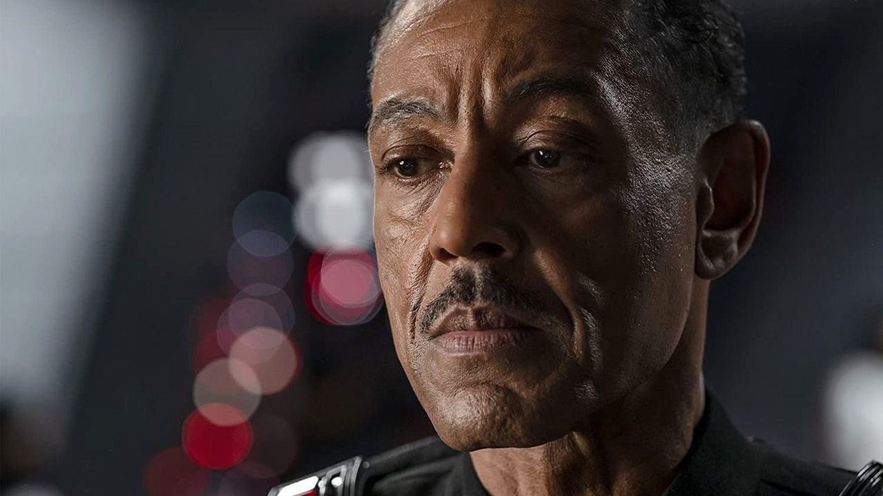 Giancarlo Esposito als Moff Gideon