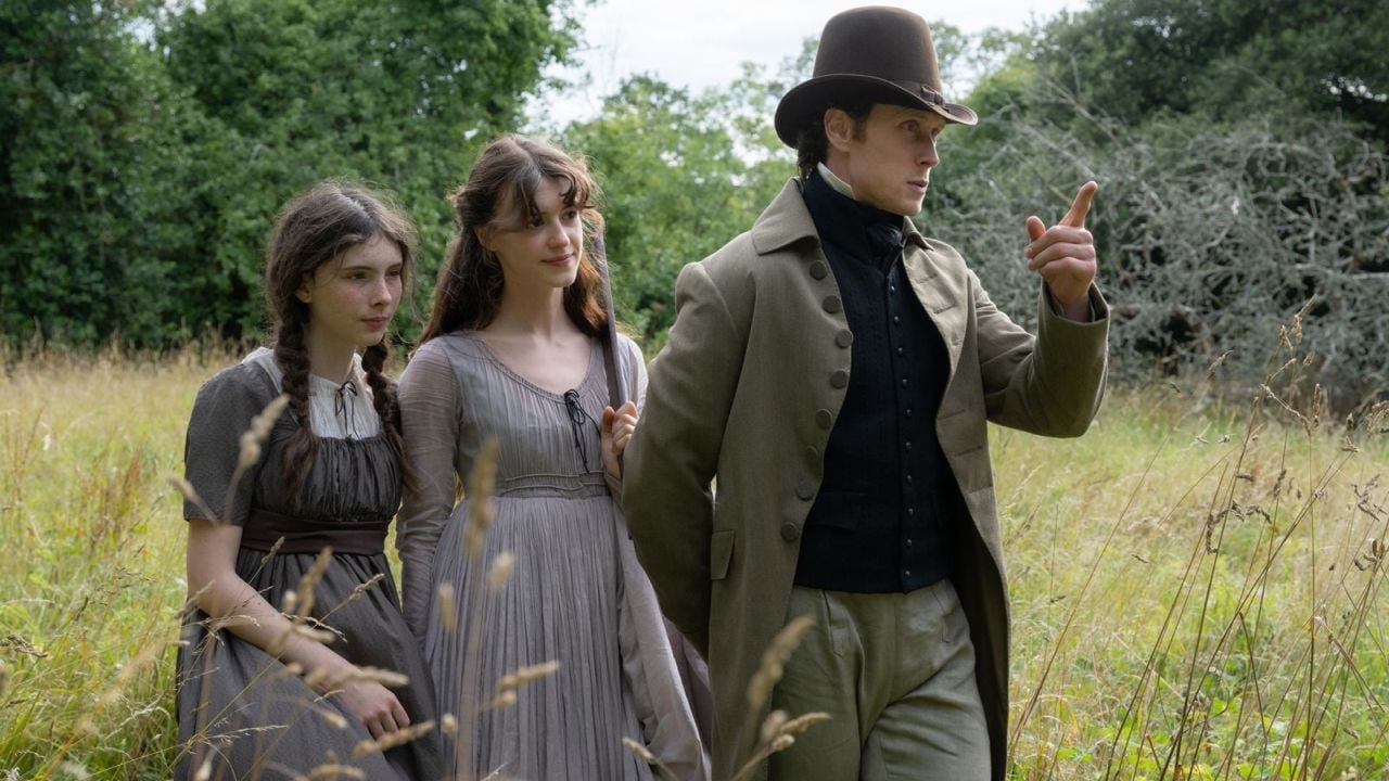 Edward Ferrars (George MacKay) ist die große Liebe für Elinor Dashwood (Daisy Edgar-Jones) – nur ist er dummerweise schon mit einer anderen Frau verlobt.