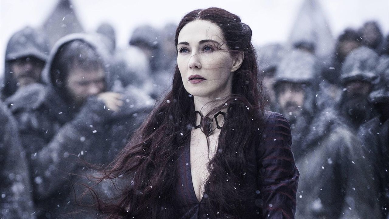 Prophezeien und jünger aussehen - damit kennt sich auch Melisandre (Carice van Houten) aus
