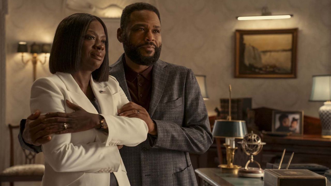 Noch ahnt niemand, was für ein Badass die US-Präsidentin (Viola Davis) wirklich ist…