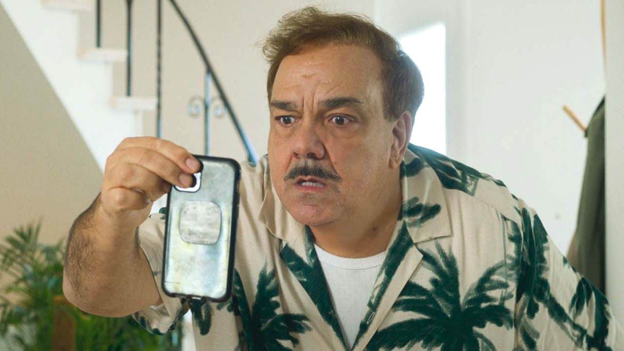 Ehemann Michel (Didier Bourdon) hat so seine Schwierigkeiten mit der modernen Welt.