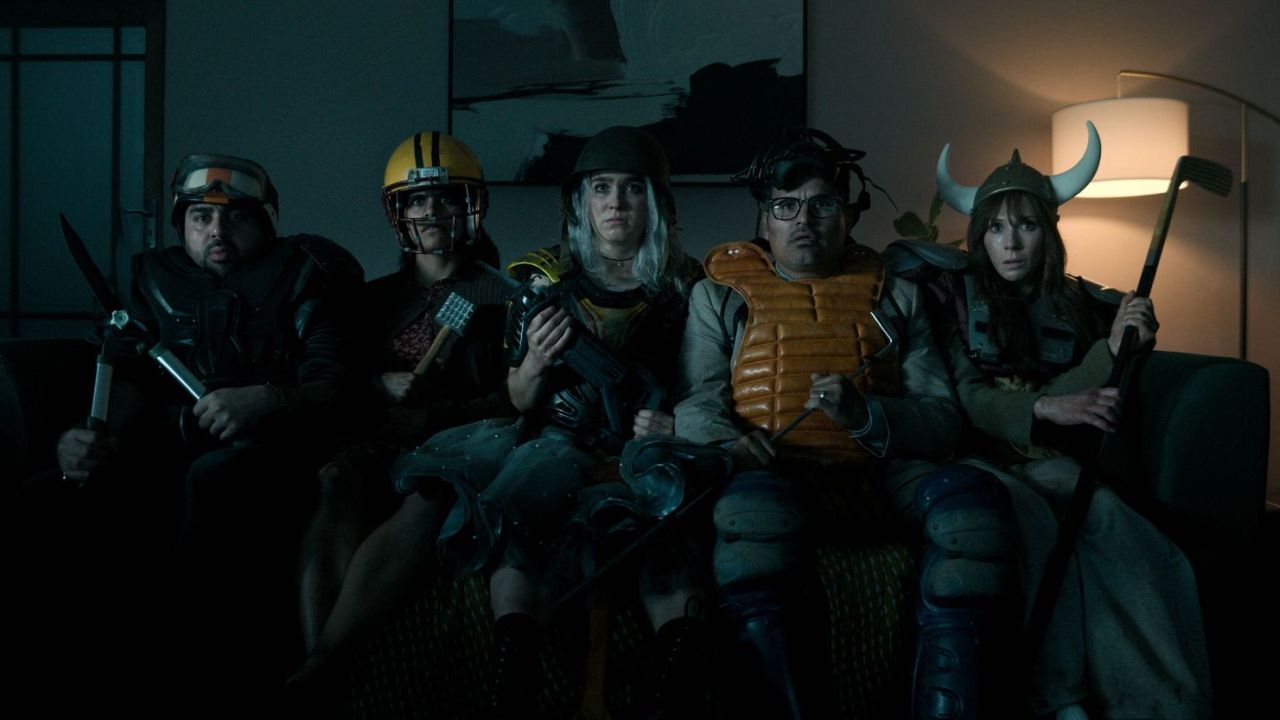 Es gibt eine ganz spezifische Kombination von Diner-Gästen, um das Ende der Menschheit doch noch abzuwenden. Ist die 117. Kombination diesmal die richtige?