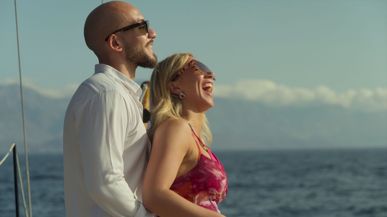 Im Urlaub kommen sich Daniel und Hanni näher. Doch dann lernen sie die anderen Verlobten kennen ...