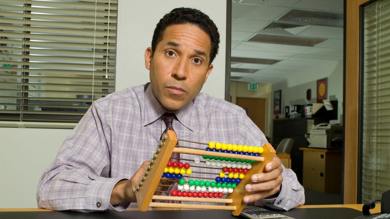  Oscar Nuñez als Oscar Martinez in 