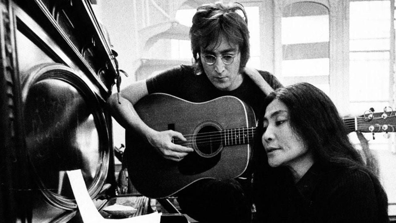 Das It-Paar der 1970er Jahre: In New York konnten Yoko Ono und John Lennon keinen Schritt mehr machen, ohne dass sie Kameras dabei gefilmt haben.
