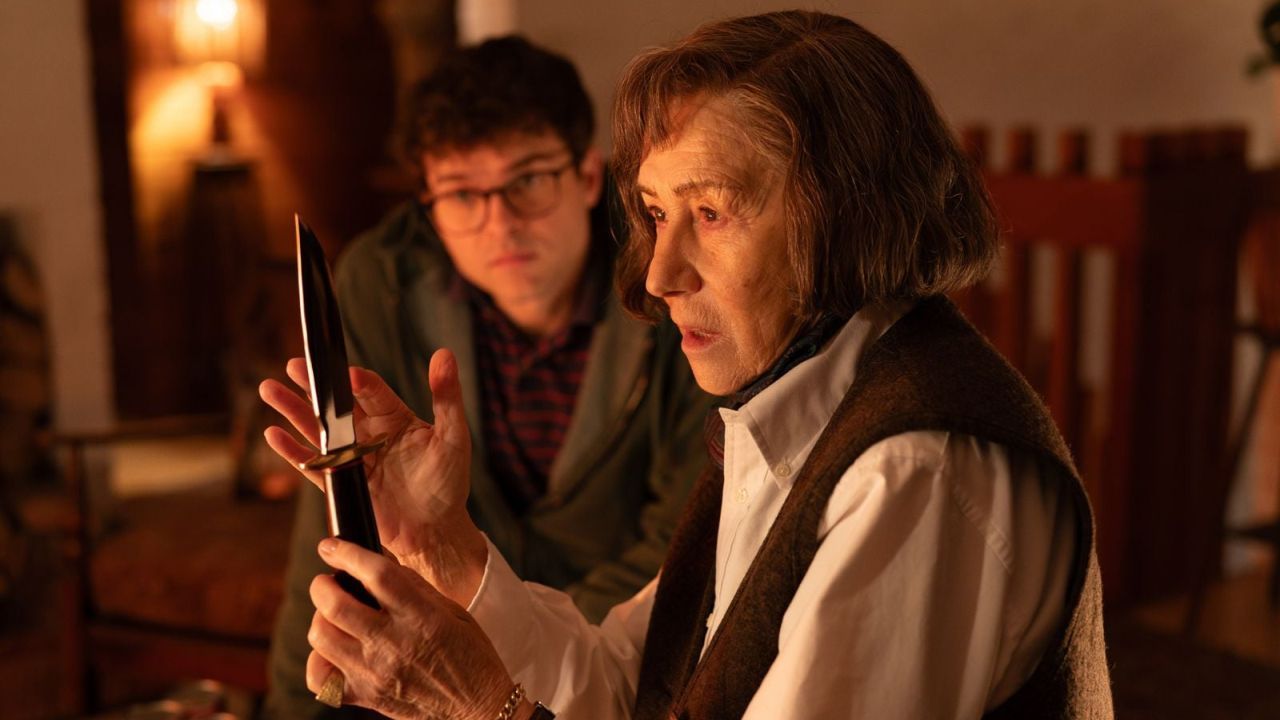 Patricia Highsmith glaubt, ihr Gegenüber Edward Ridgeway (Alden Ehrenreich) einfach so von dannen jagen zu können. 