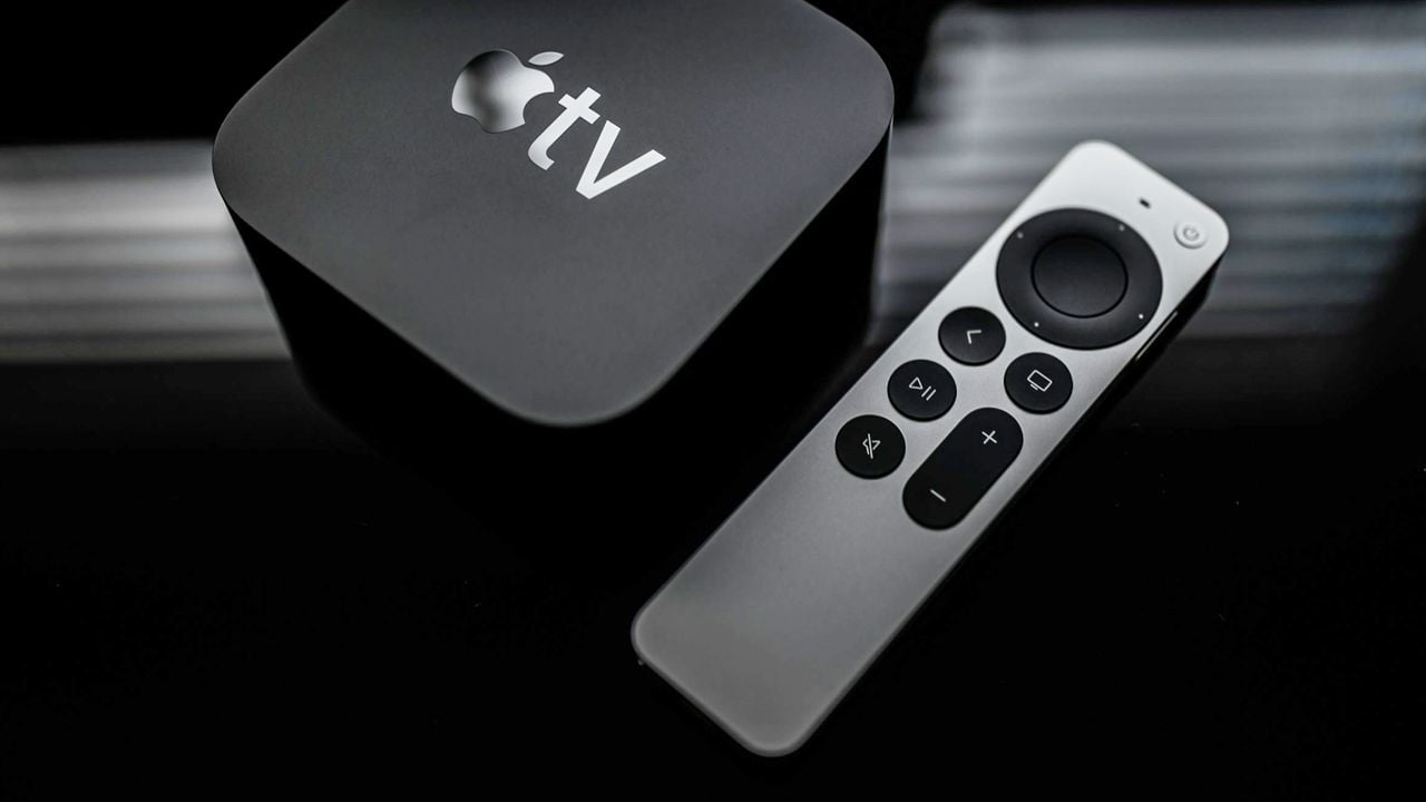 Die Bedienung mit der kleinen Remote aus Aluminium ist ein weiterer, großer Vorteil des Apple TV 4K.