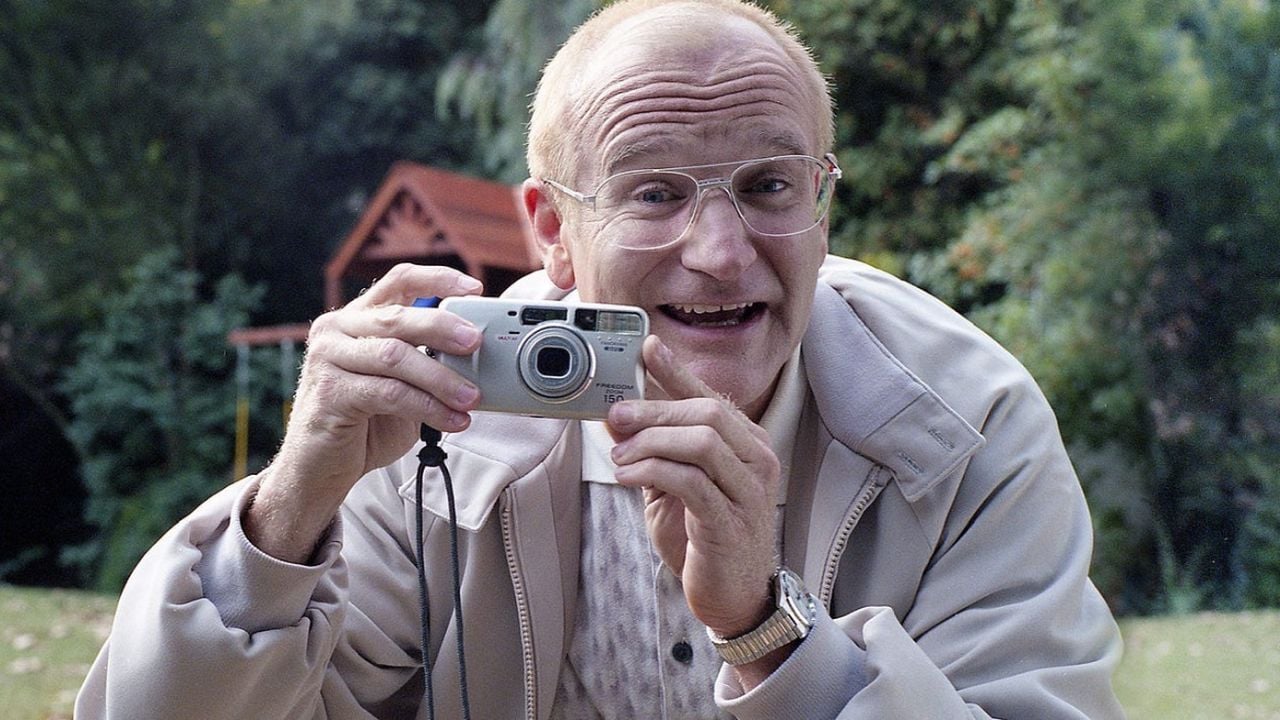 Heute Abend streamen: Robin Williams (†63) in seiner krassesten Rolle – in diesem Psycho-Thriller jagt er euch einen eiskalten Schauer über den Rücken
